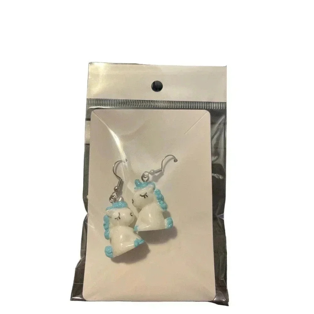3D WHITE UNICORN WITH BLUE HAIR EARRINGSS